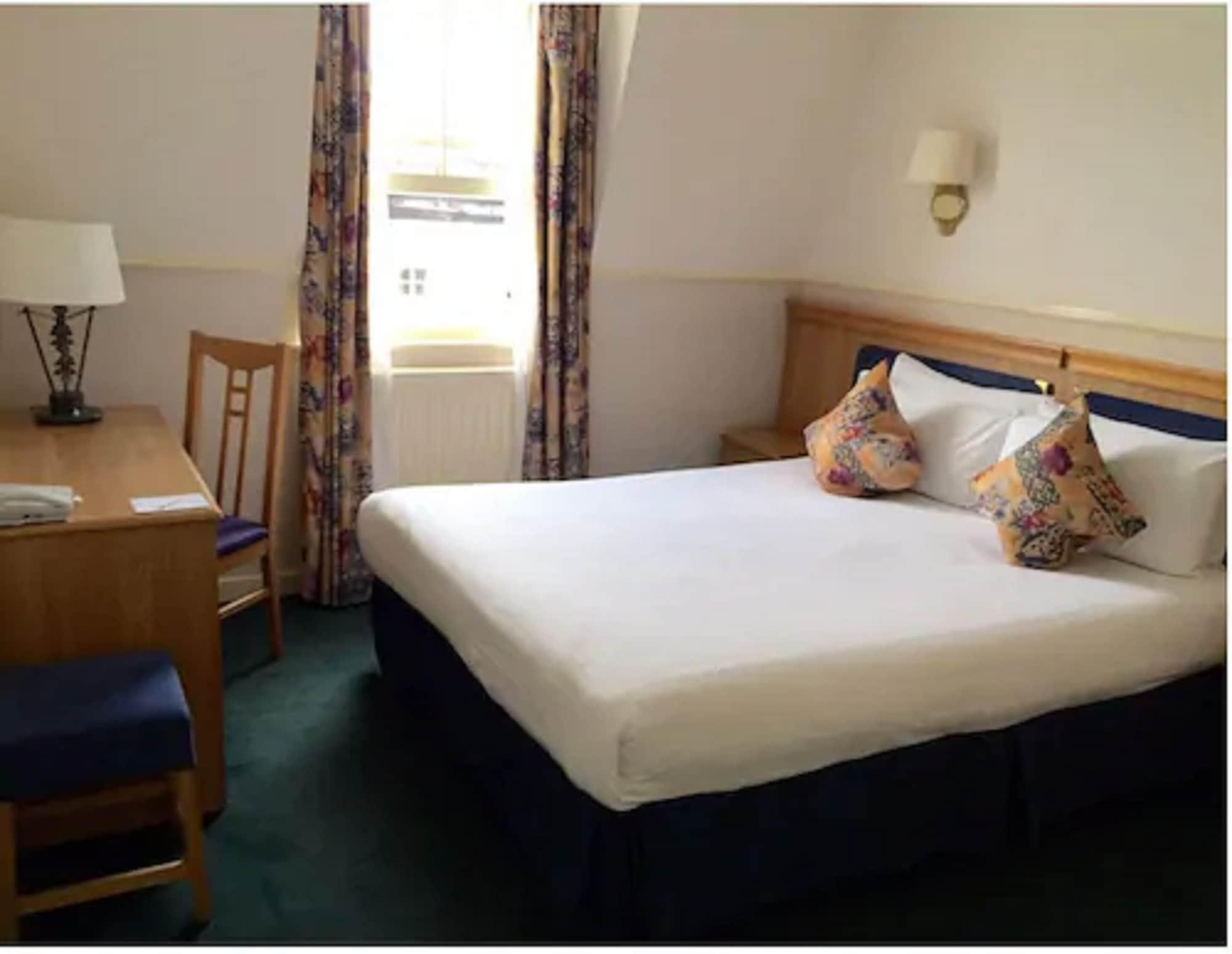Berjaya Eden Park London Hotel Экстерьер фото
