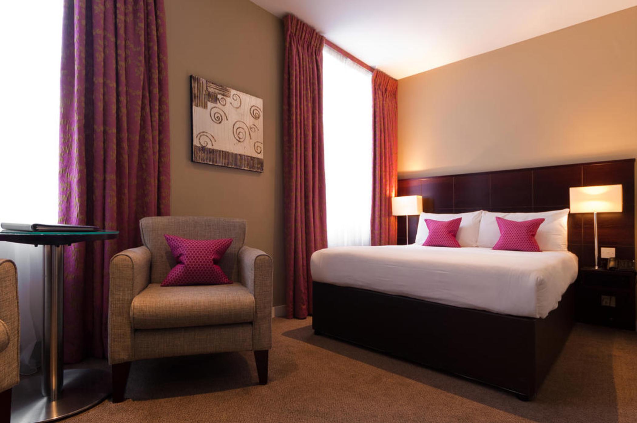Berjaya Eden Park London Hotel Экстерьер фото