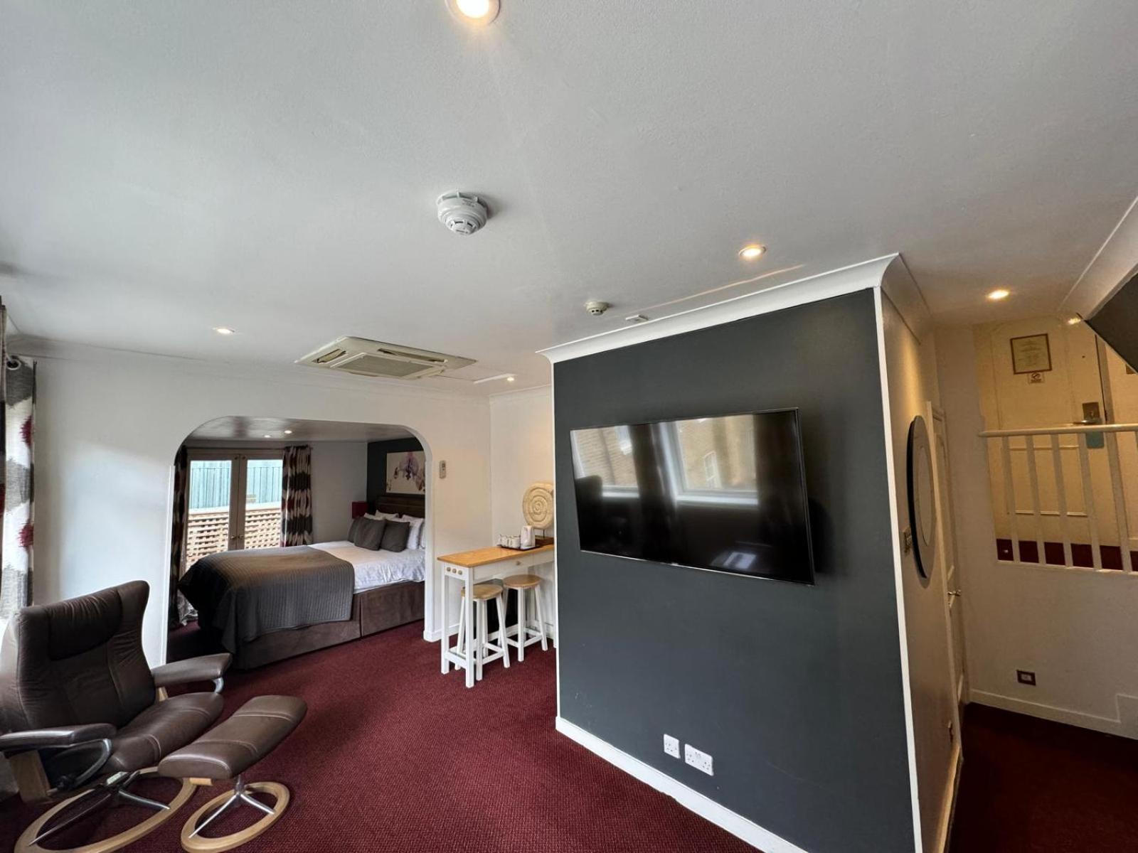 Berjaya Eden Park London Hotel Экстерьер фото