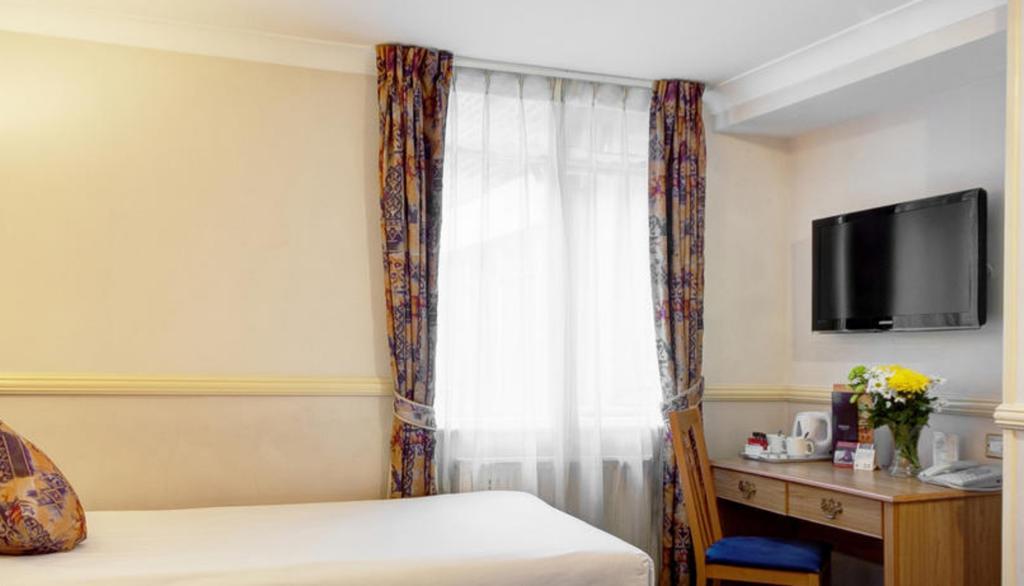 Berjaya Eden Park London Hotel Экстерьер фото