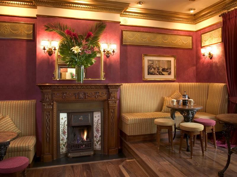 Berjaya Eden Park London Hotel Экстерьер фото