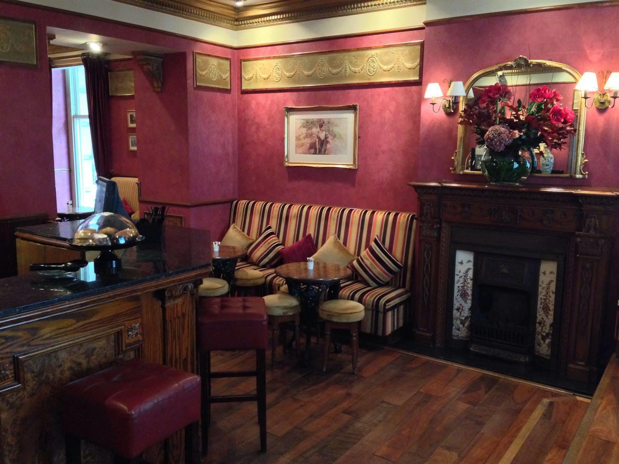 Berjaya Eden Park London Hotel Экстерьер фото